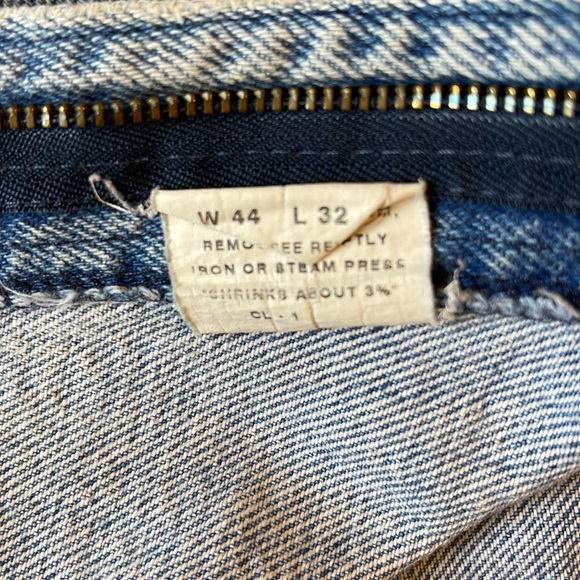 Faded means jeans - Picture 8 of 9